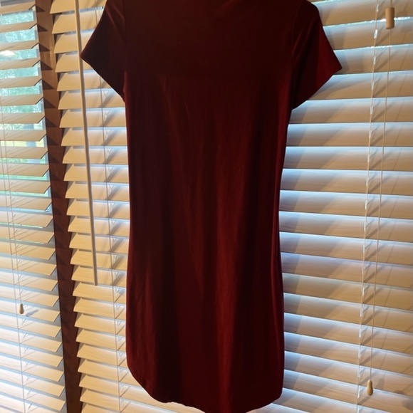 Fitted and flirty red dress to highlight your figure ✨🤩 - Picture 2 of 7